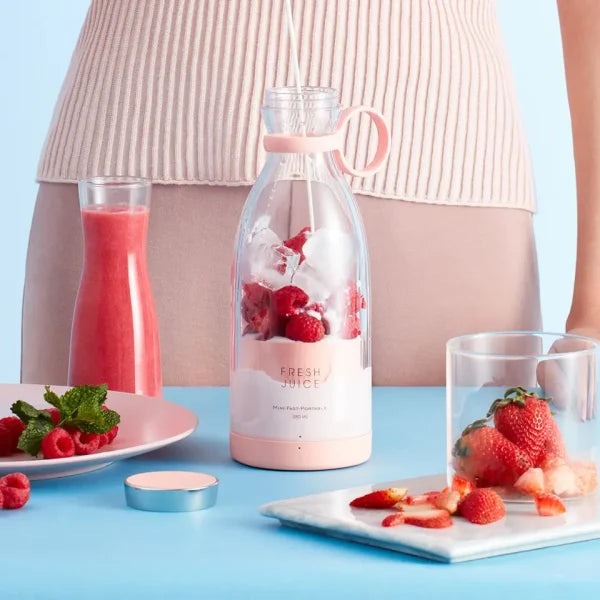 Mini Portable Electric Fruit Juicer: Blend On-The-Go